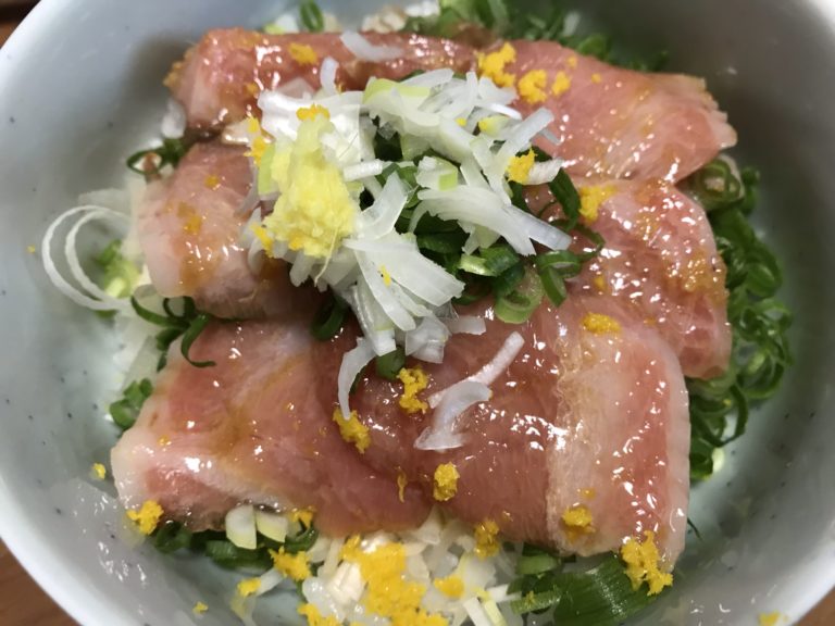大トロ丼
